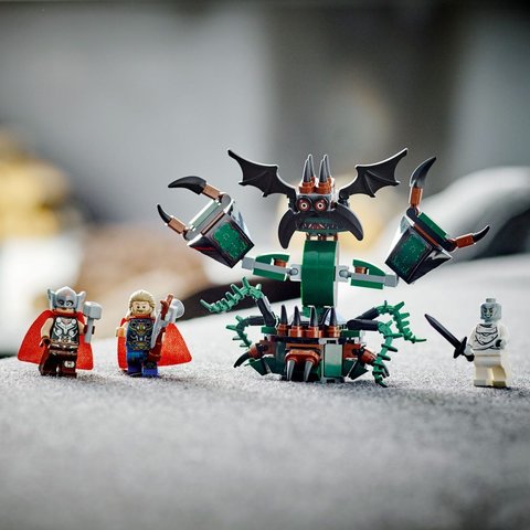 Конструктор LEGO Marvel: Атака на Новый Асгард (76207) Превью 5